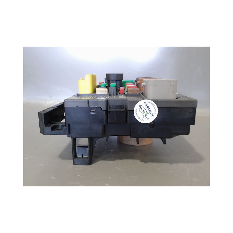 BOITE A FUSIBLES VOLKSWAGEN GOLF V (1K) 2003-2008