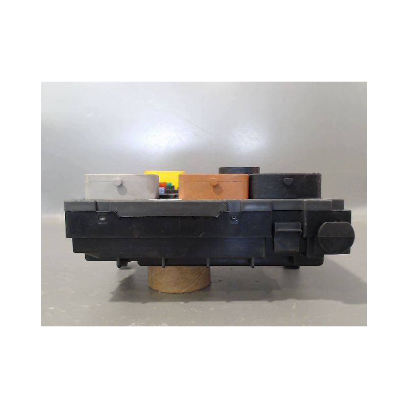 BOITE A FUSIBLES CITROEN C4