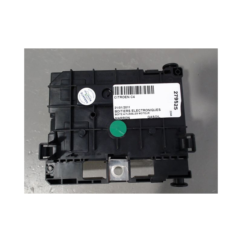 BOITE A FUSIBLES CITROEN C4