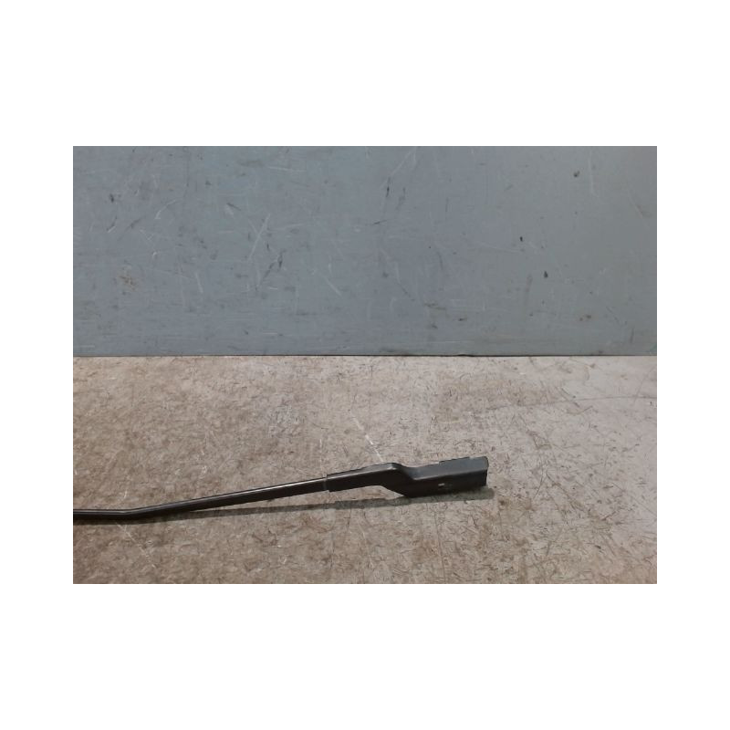 BRAS ESSUIE-GLACE AVANT DROIT FORD FOCUS BREAK 2005-