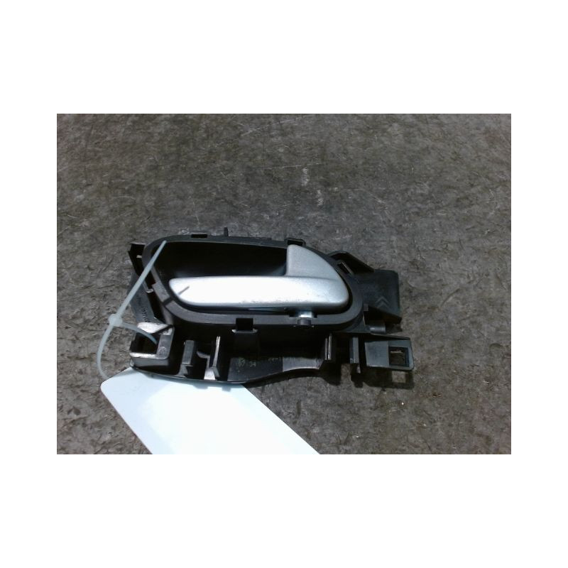 POIGNEE INTERIEURE PORTE AVANT DROIT PEUGEOT 207 2009-
