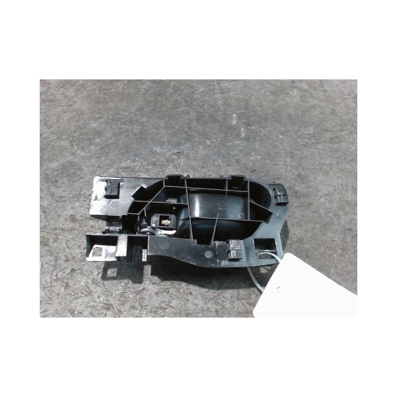 POIGNEE INTERIEURE PORTE AVANT DROIT PEUGEOT 207 2009-
