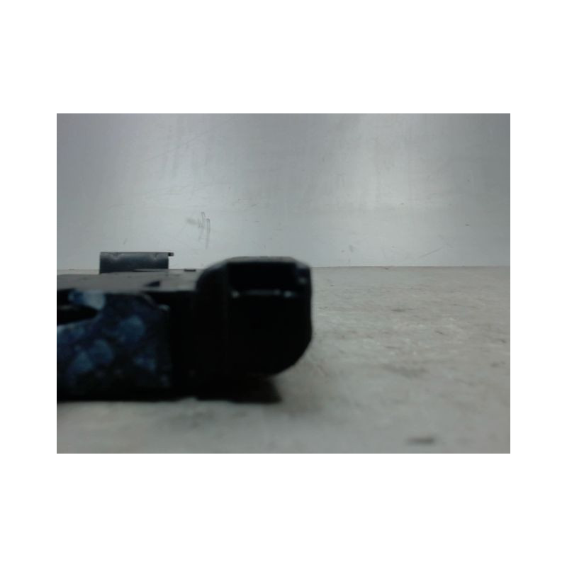 SERRURE HAYON  B.M.W. SERIE 2
