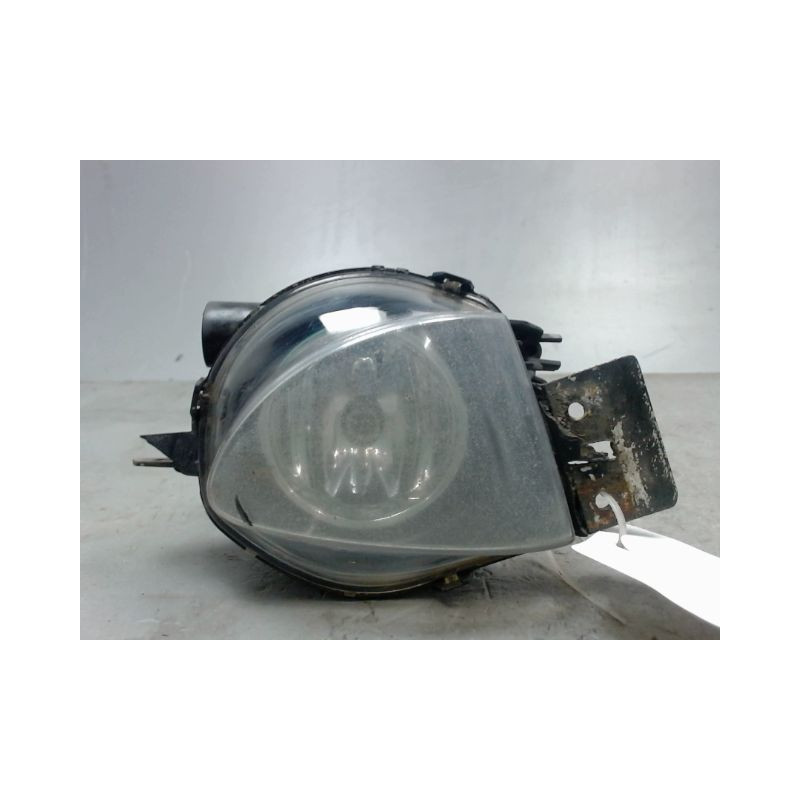 PHARE ANTIBROUILLARD AVANT DROIT B.M.W. SERIE 3