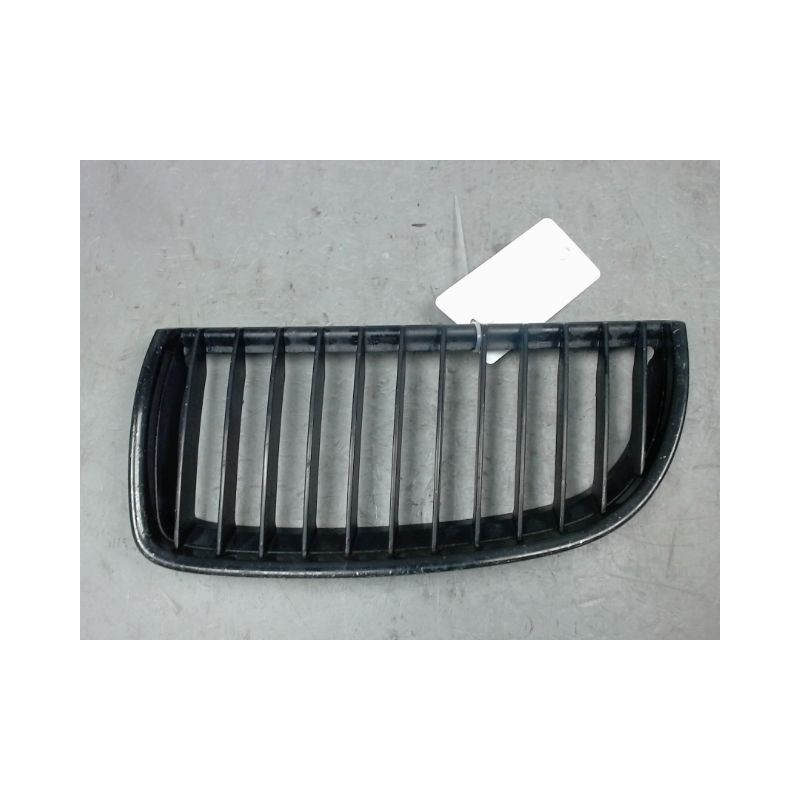 GRILLE CALANDRE GAUCHE B.M.W. SERIE 3