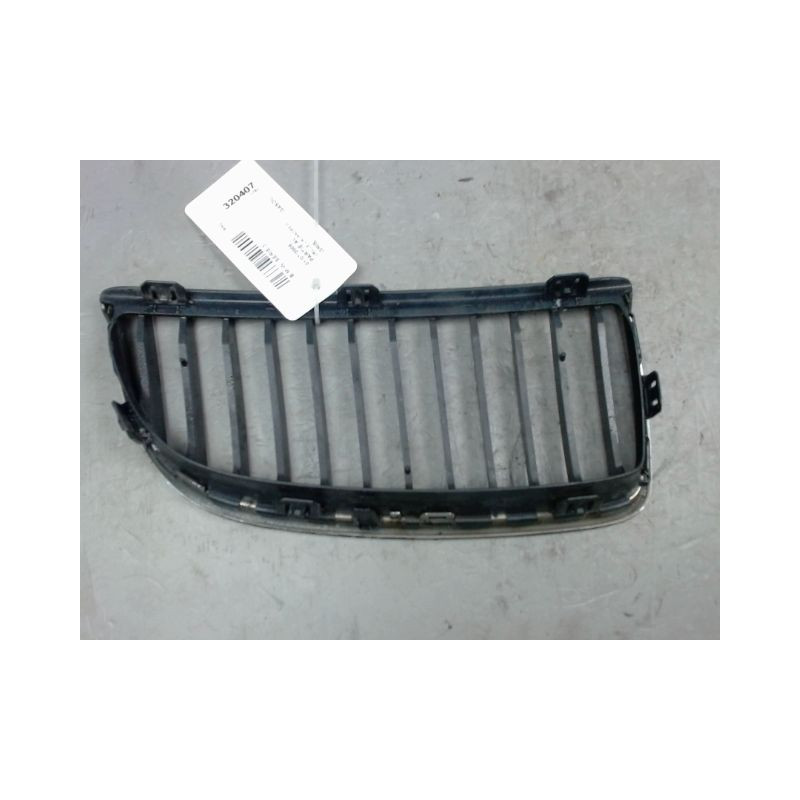 GRILLE CALANDRE GAUCHE B.M.W. SERIE 3
