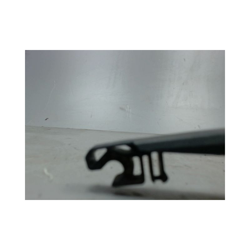 BRAS ESSUIE-GLACE ARRIERE TOYOTA AVENSIS