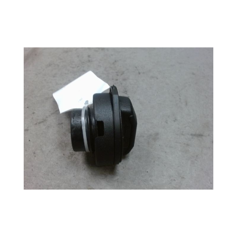 BOUCHON RESERVOIR A CARBURANT VOLKSWAGEN POLO 2009-