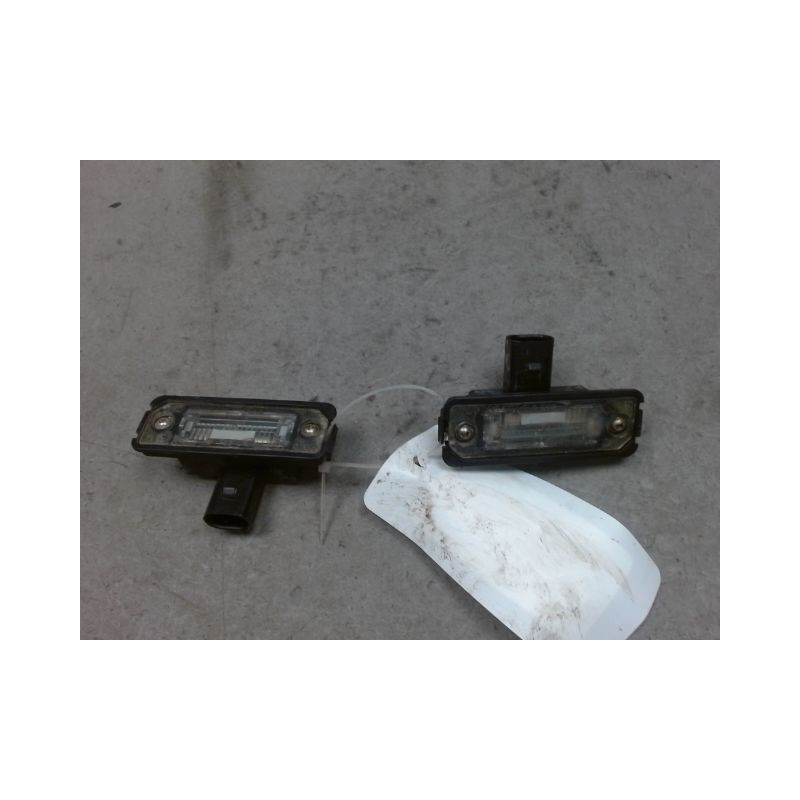 ECLAIREUR PLAQUE DE POLICE VOLKSWAGEN POLO 2005-