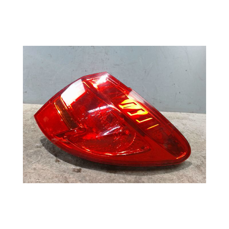 FEU ARRIERE DROIT OPEL MERIVA 2006-