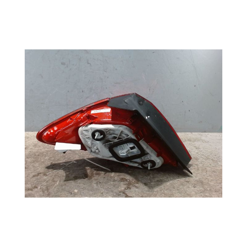 FEU ARRIERE DROIT OPEL MERIVA 2006-