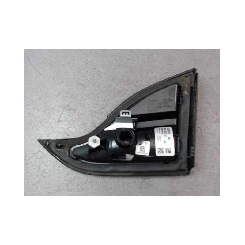 FEU ARRIERE INTERIEUR GAUCHE OPEL ZAFIRA 2006-