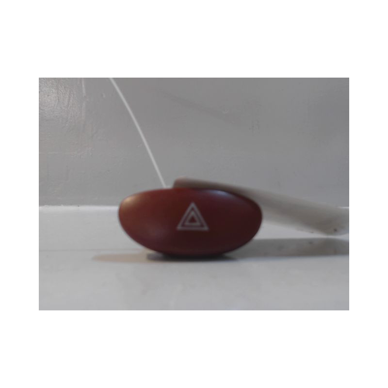 BOUTON DE WARNING PEUGEOT 206 5P