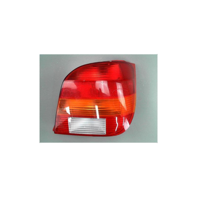 FEU ARRIERE DROIT FORD FIESTA 94-96