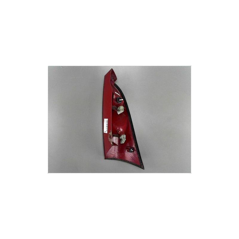 FEU ARRIERE DROIT FORD FOCUS COUPE 98-04