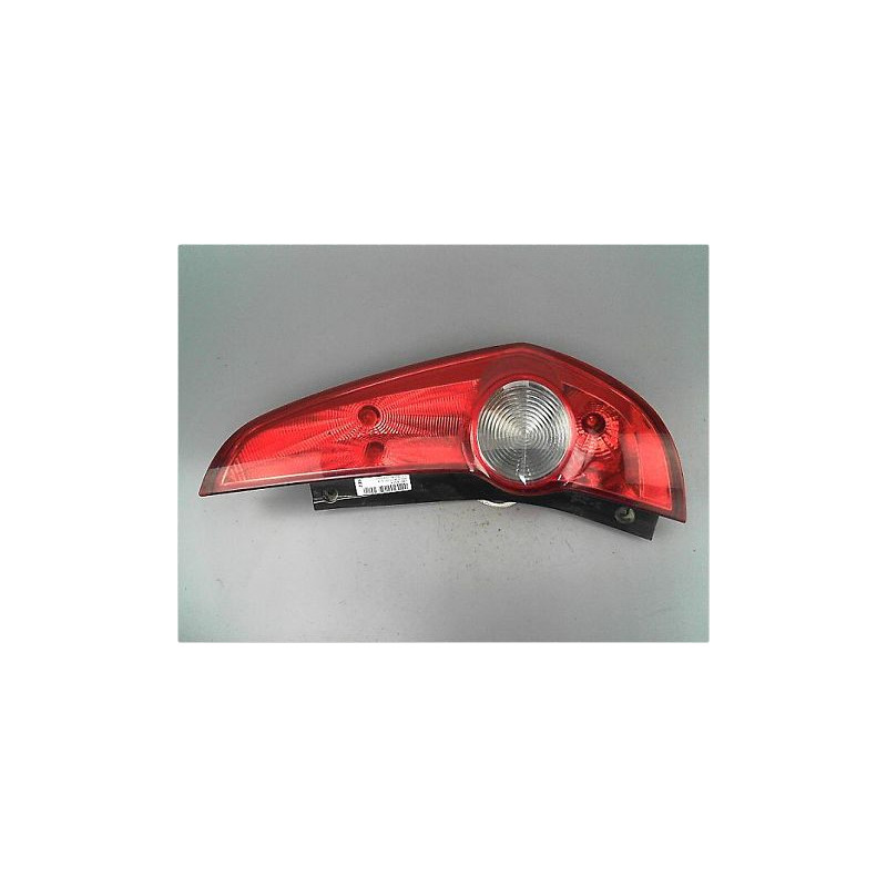 FEU ARRIERE DROIT OPEL AGILA (B) 08-14