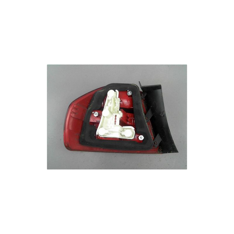 FEU ARRIERE DROIT BMW SERIE 3 (E90) 05-08
