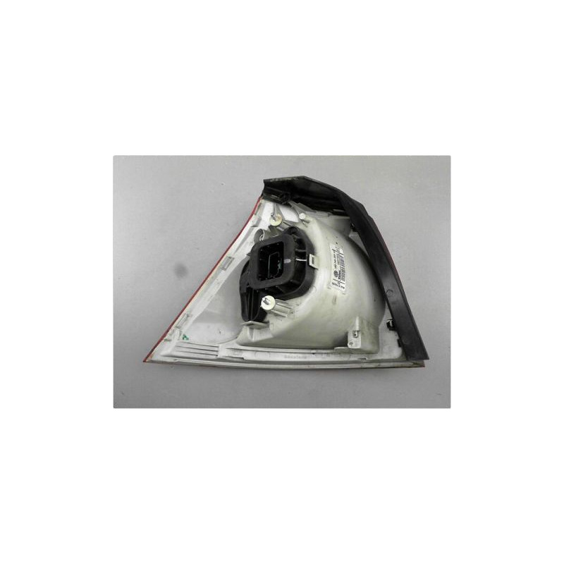 FEU ARRIERE DROIT VOLKSWAGEN GOLF V 2003-2009