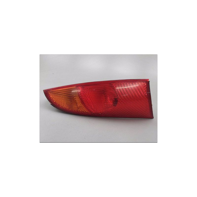 FEU ARRIERE DROIT FORD FOCUS 98-04