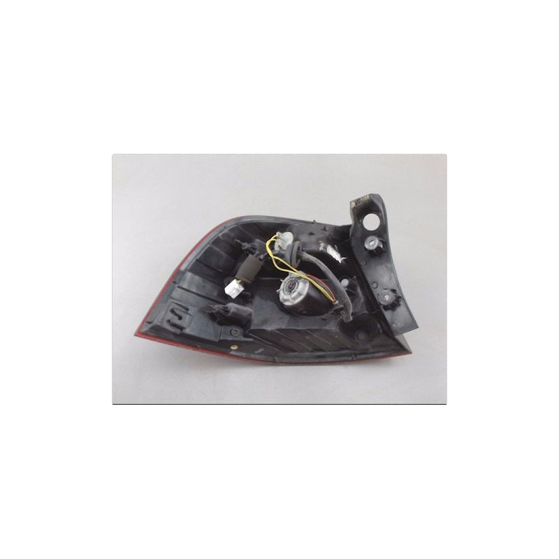 FEU ARRIERE DROIT KIA RIO III 2011-