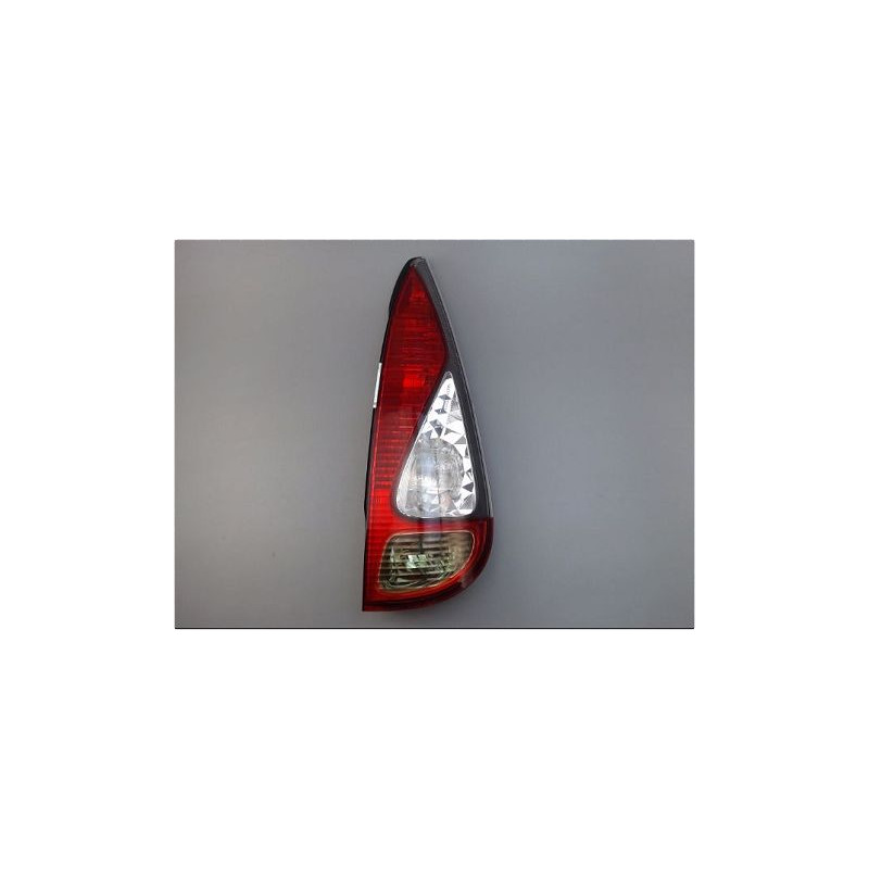 FEU ARRIERE DROIT TOYOTA YARIS VERSO 2003-