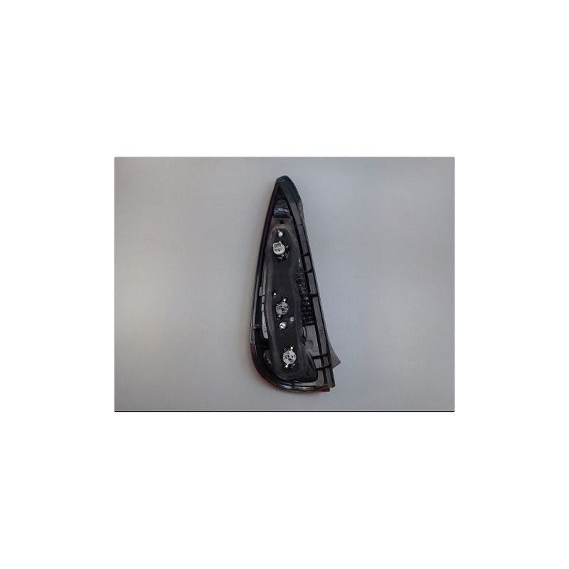 FEU ARRIERE DROIT TOYOTA YARIS VERSO 2003-