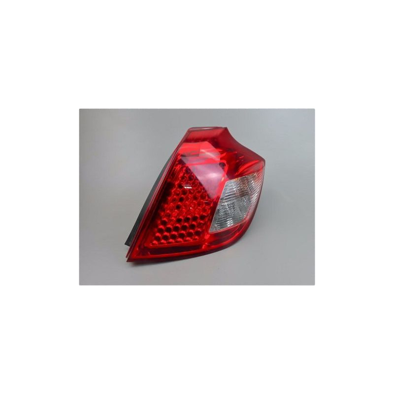 FEU ARRIERE DROIT KIA CEE´D PH2 09-12