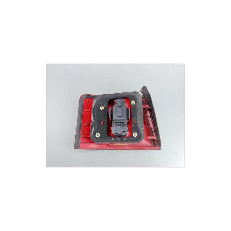 FEU ARRIERE DROIT AUDI A6 AVANT 98-2001