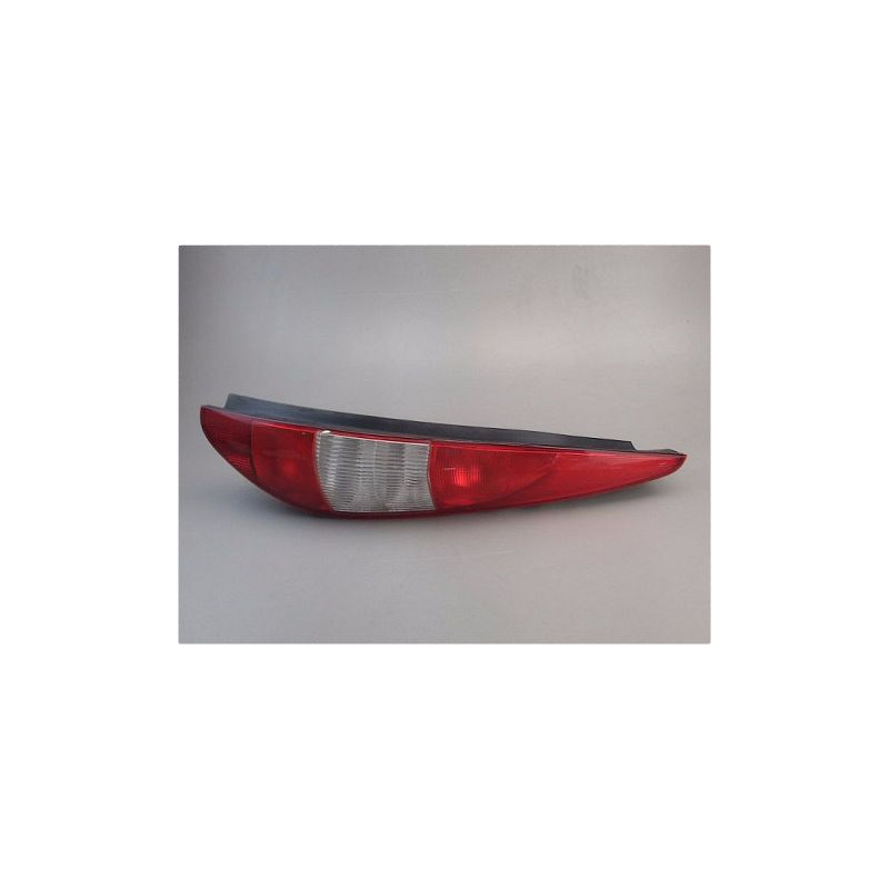FEU ARRIERE DROIT FORD MONDEO