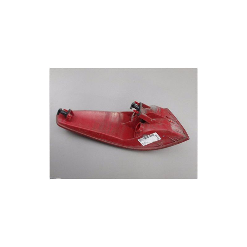 FEU ARRIERE DROIT PEUGEOT 607