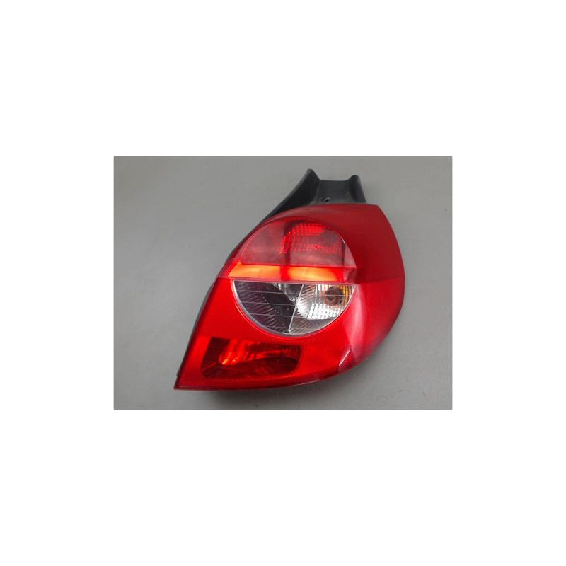 FEU ARRIERE DROIT RENAULT CLIO