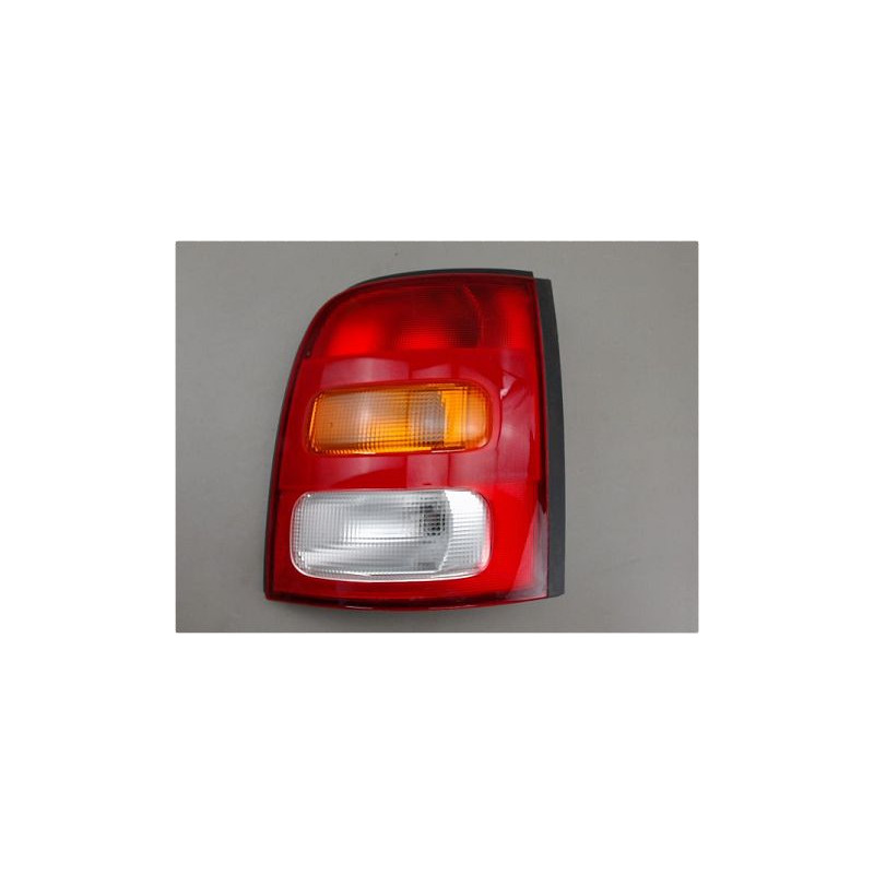 FEU ARRIERE DROIT NISSAN MICRA