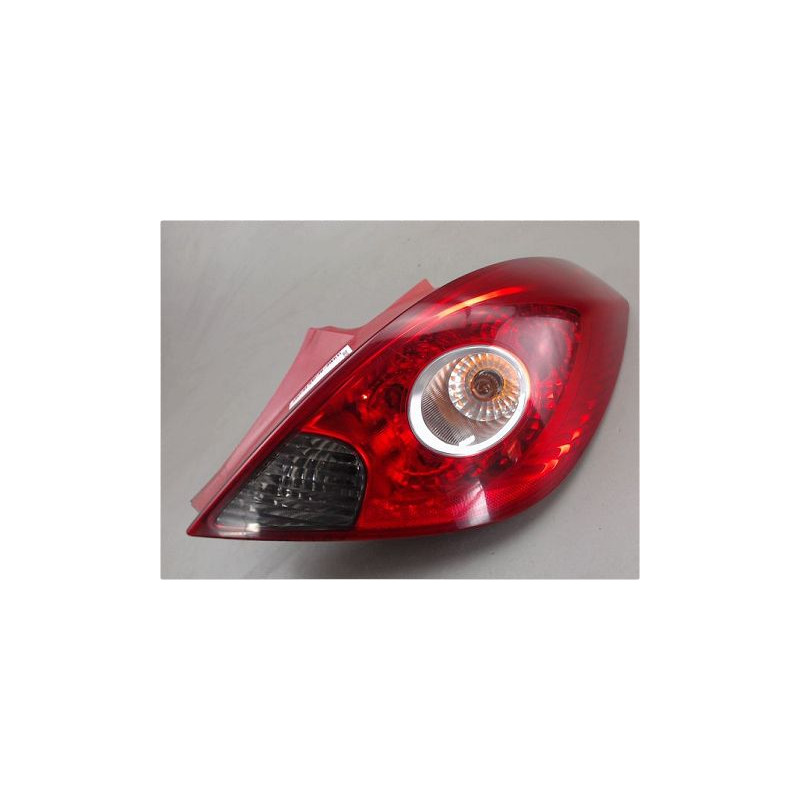 FEU ARRIERE DROIT OPEL CORSA