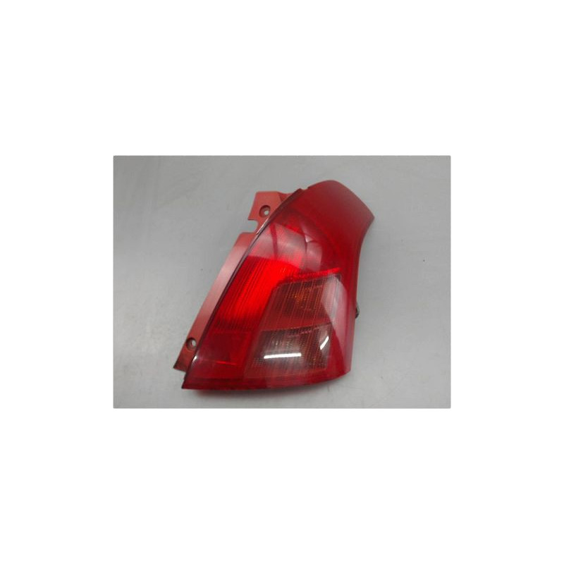 FEU ARRIERE DROIT SUZUKI SWIFT