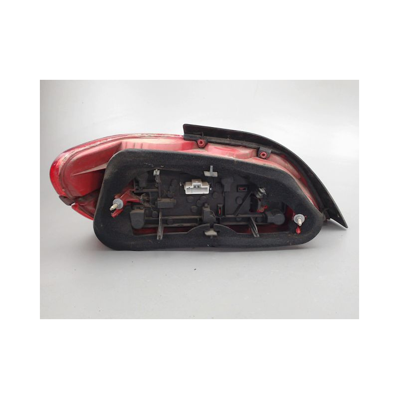 FEU ARRIERE DROIT PEUGEOT 406