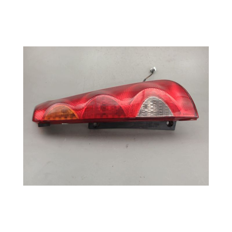 FEU ARRIERE DROIT NISSAN NOTE