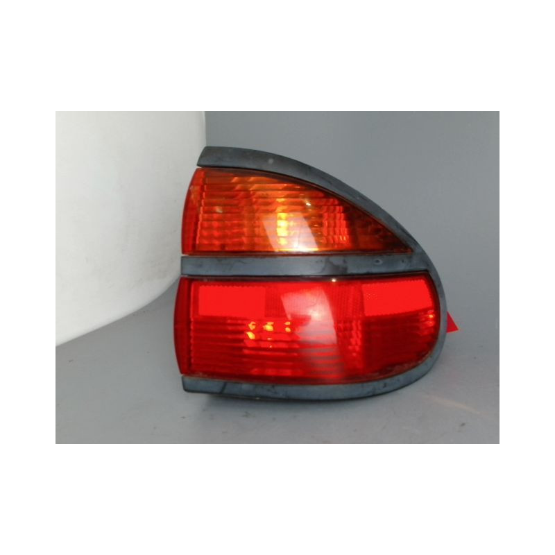 FEU ARRIERE DROIT RENAULT LAGUNA 1 PHASE 2 DIESEL