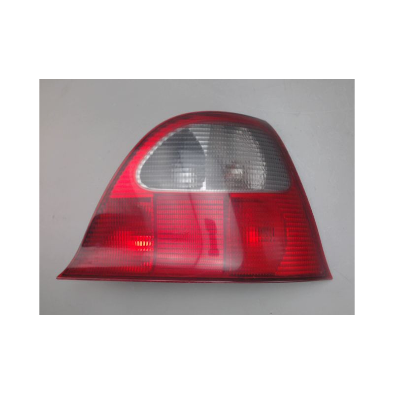FEU ARRIERE DROIT ROVER 25