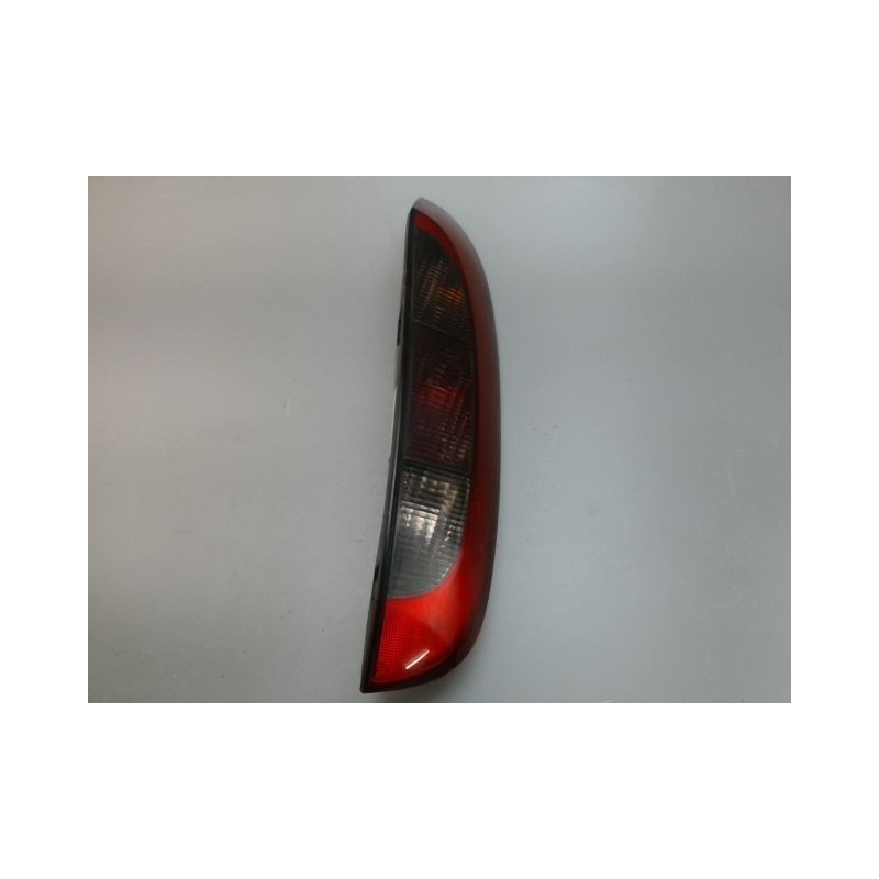 FEU ARRIERE DROIT OPEL CORSA