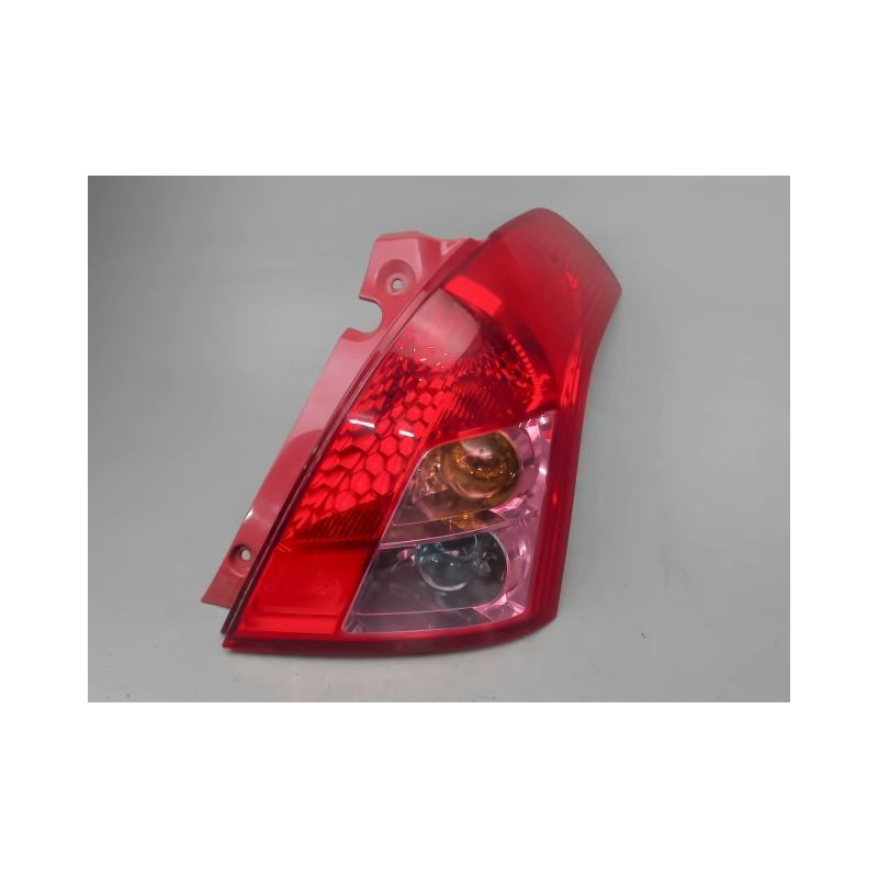 FEU ARRIERE DROIT SUZUKI SWIFT
