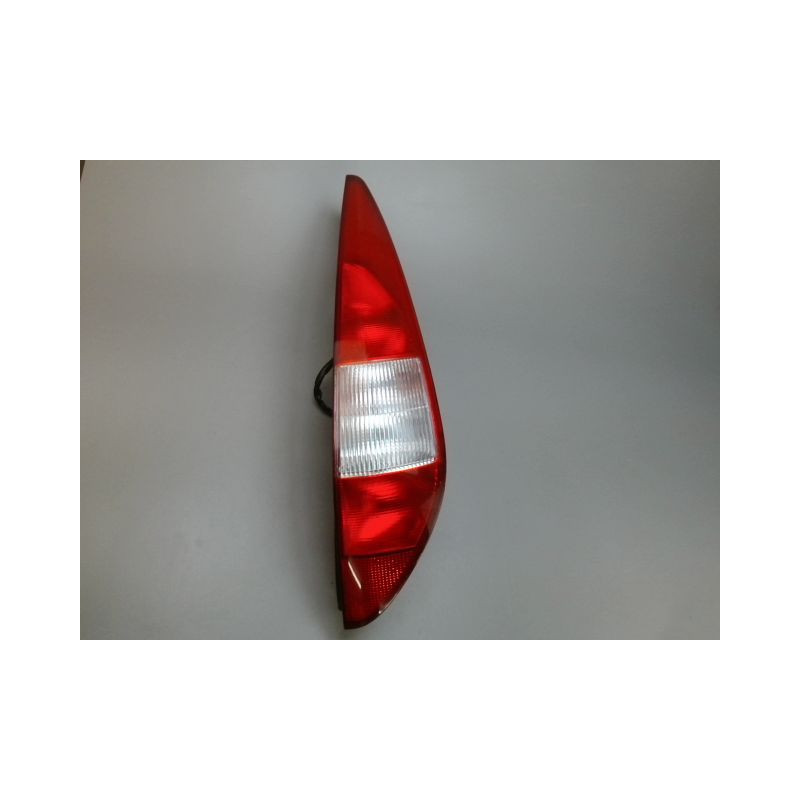 FEU ARRIERE DROIT FORD MONDEO