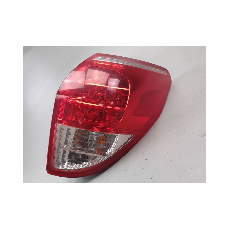 FEU ARRIERE DROIT TOYOTA RAV4