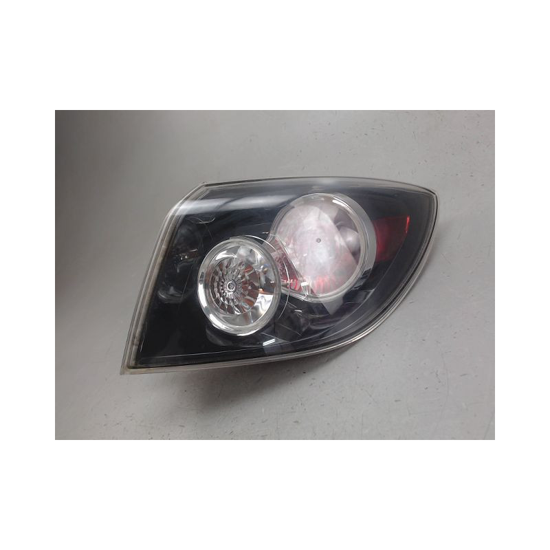 FEU ARRIERE DROIT MAZDA 3