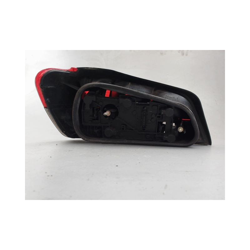 FEU ARRIERE DROIT PEUGEOT 306