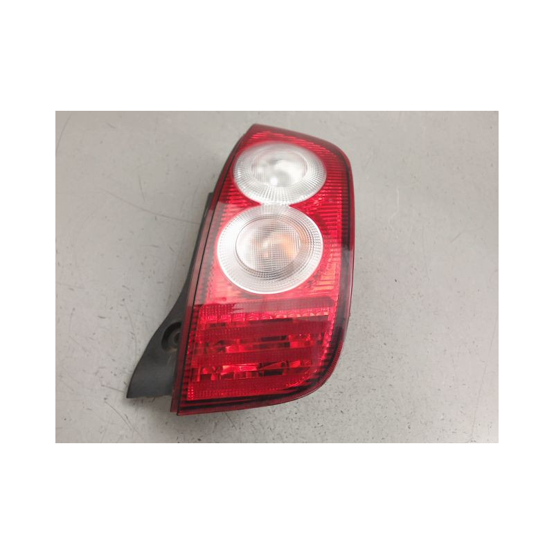 FEU ARRIERE DROIT NISSAN MICRA