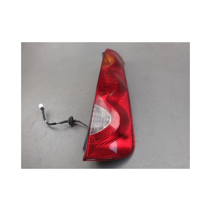FEU ARRIERE DROIT NISSAN NOTE