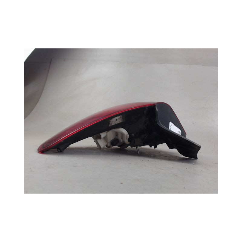 FEU ARRIERE DROIT OPEL ASTRA