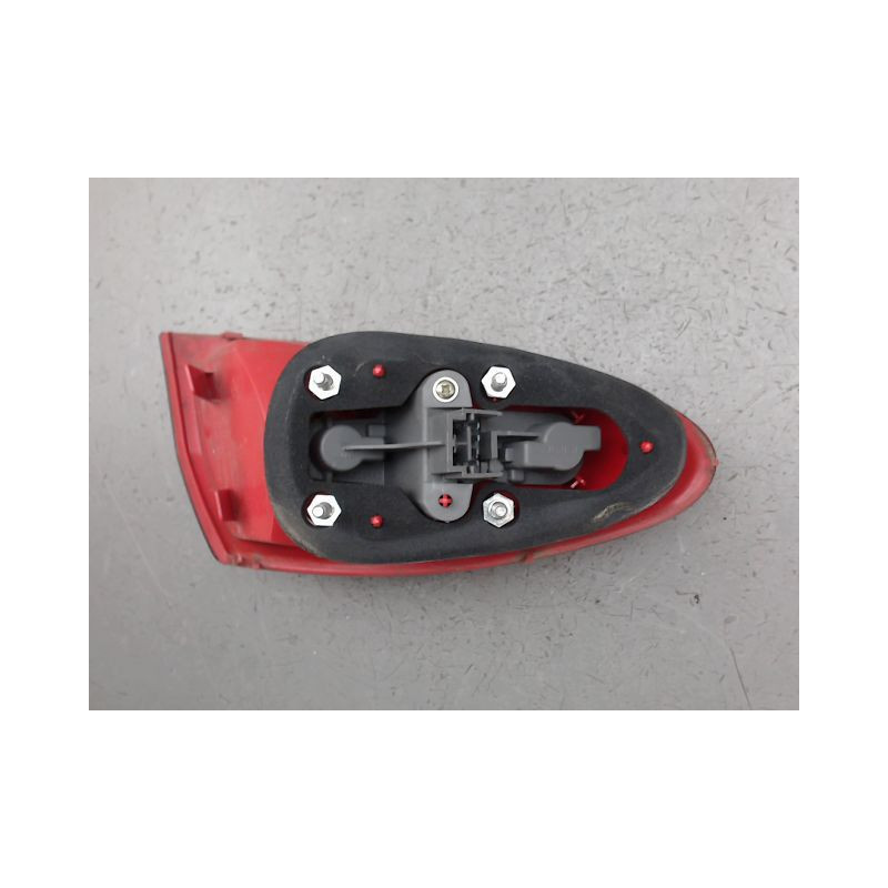 FEU ARRIERE DROIT ALFA ROMEO 147