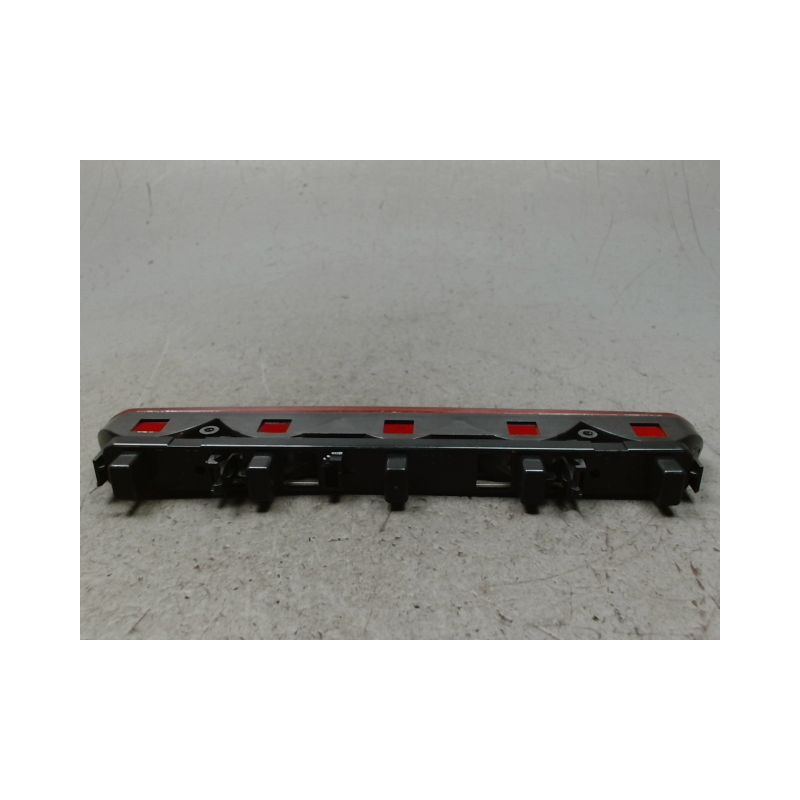 FEUX STOP SUPPLEMENTAIRE CITROEN XSARA PICASSO