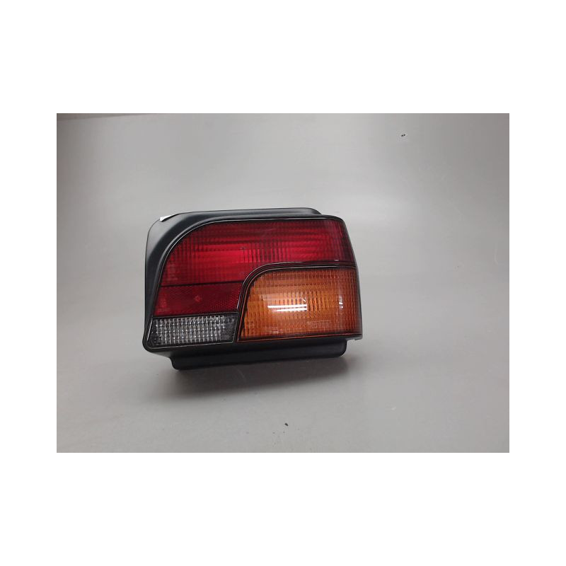 FEU ARRIERE DROIT ROVER 100